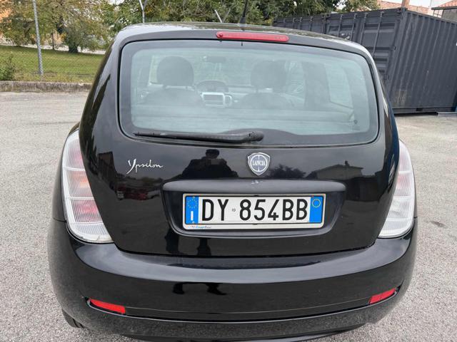 LANCIA Ypsilon 1.2 Argento senza nessun lavoro da fare