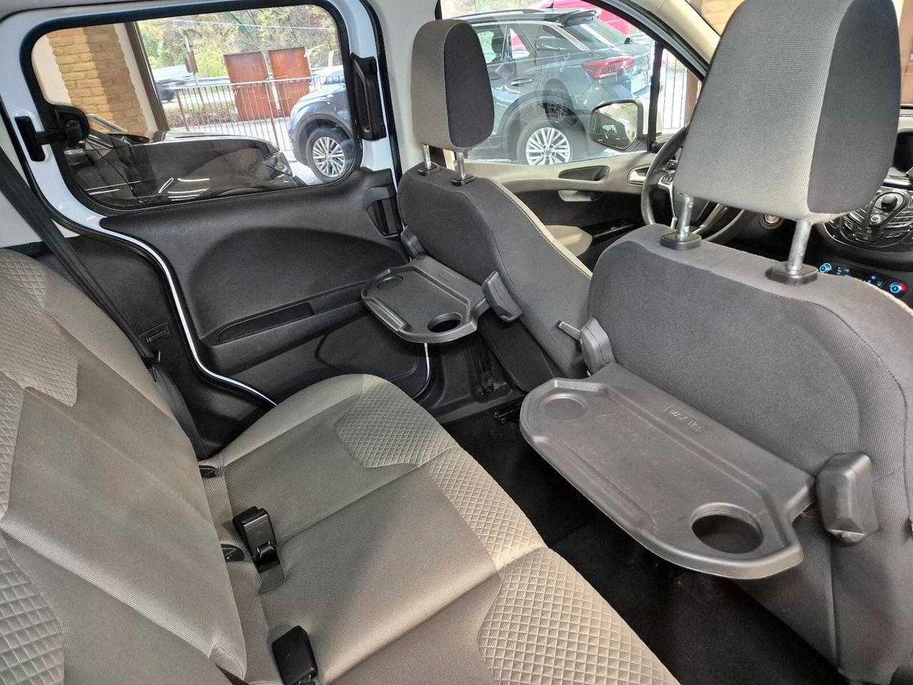 Ford Tourneo Courier 1.0 EcoBoost 100 CV Titanium