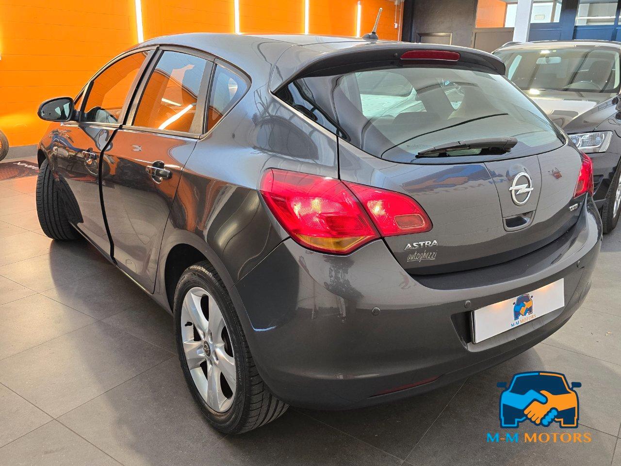Opel Astra 5 Porte Astra 5p 1.7 cdti Cosmo 110cv