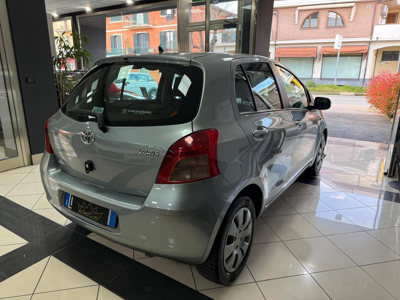Toyota Yaris 1.3 5 porte Sol