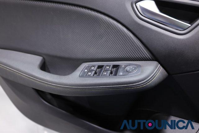 RENAULT Clio FULL HYBRID E-TECH 145 CV 5 PORTE ENGINEERED