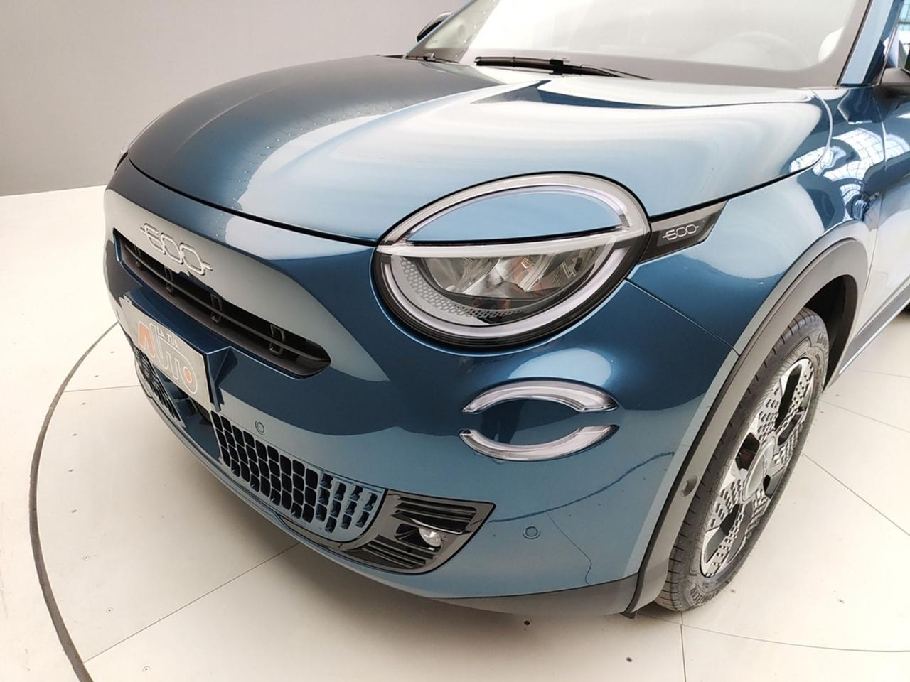 FIAT 600 IV 2023 1.2 MHEV 110CV DCT LA PRIMA