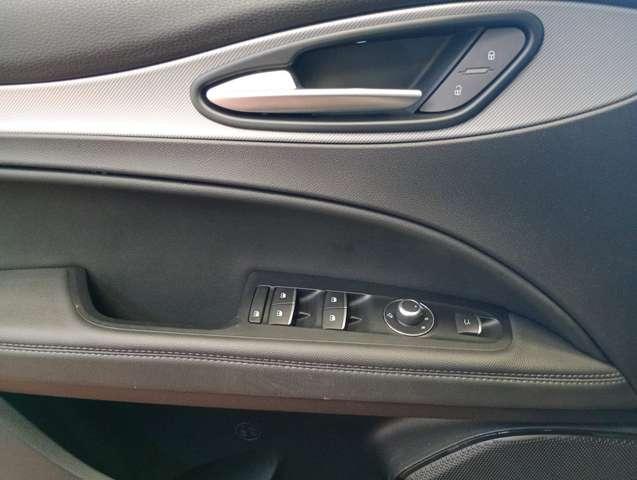 Alfa Romeo Stelvio 2.2d 160cv Sprint Navi+Palette al Vol.+Camera