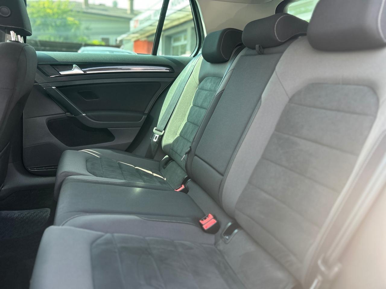 Volkswagen Golf 5p 1.6 tdi Executive 115cv