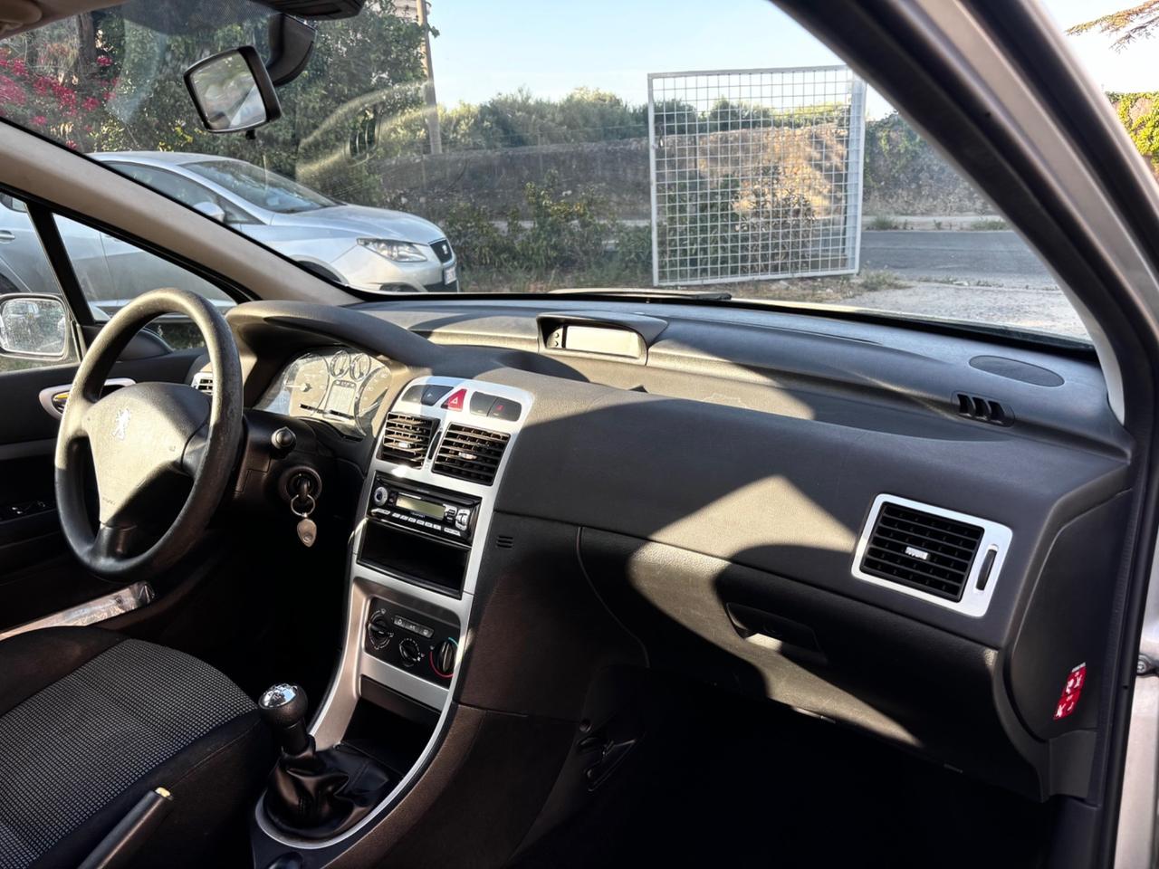 Peugeot 307 1.6 16V HDi 90CV 5p. XT