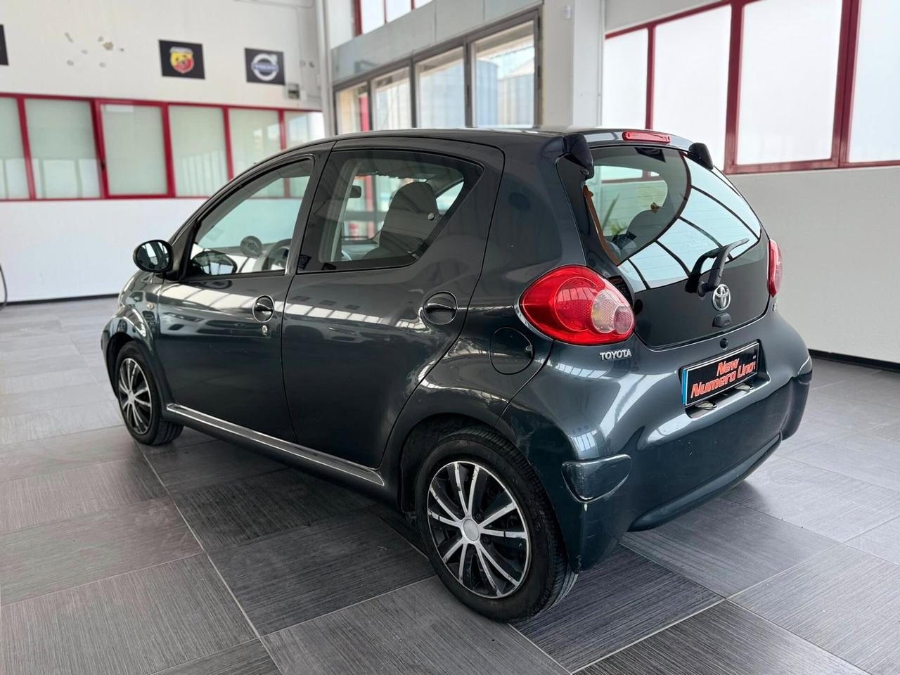 Toyota Aygo 1.0 Benzina 68cv 5porte sol 2006