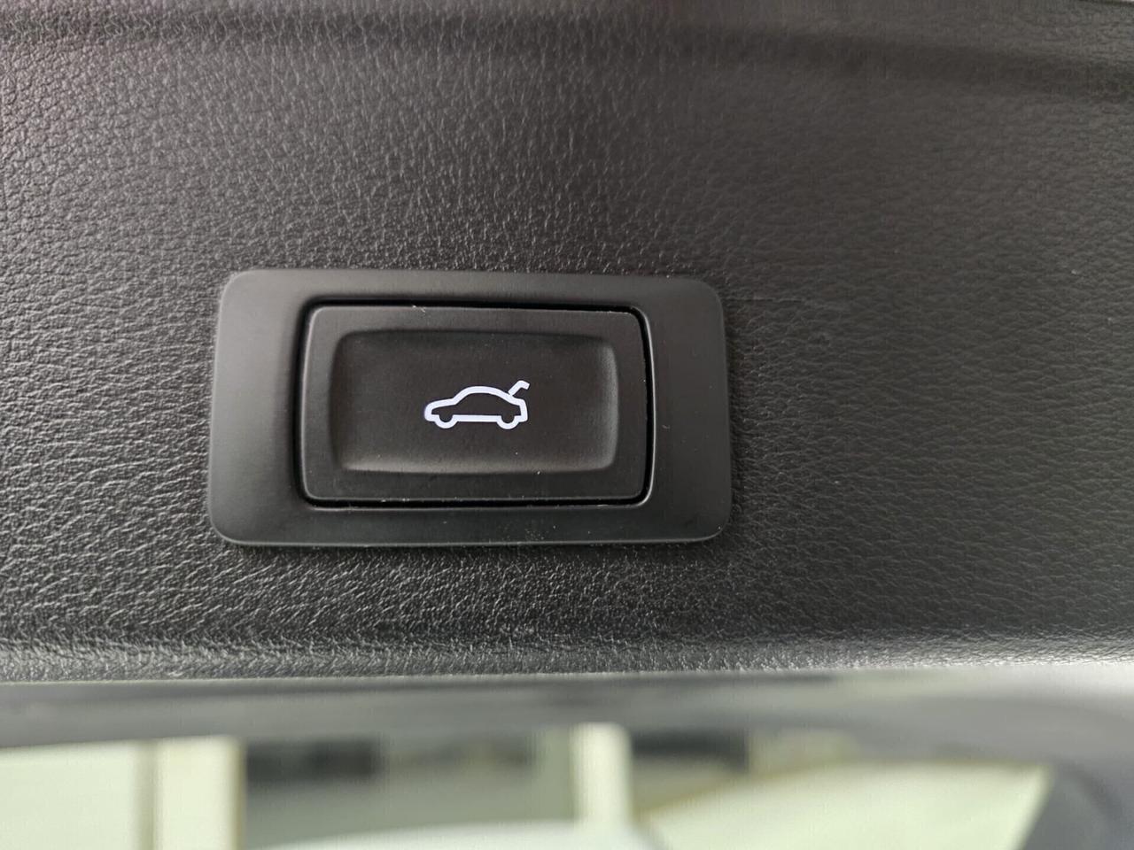 Audi A4 Av. 2.0 TDI 122 CV S tronic Design 2018