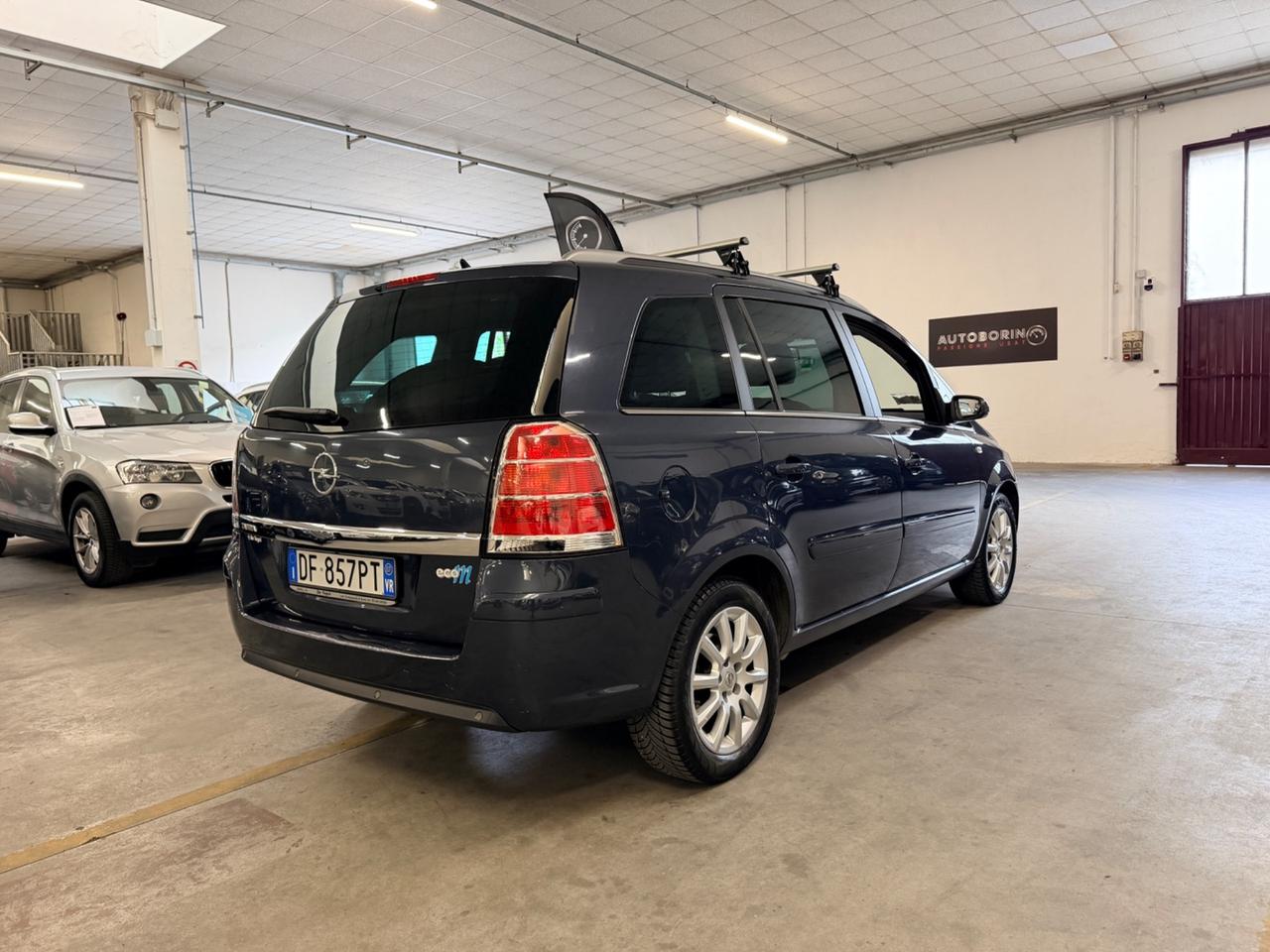 Opel Zafira 1.6 16V ecoM 94CV Cosmo 7 POSTI