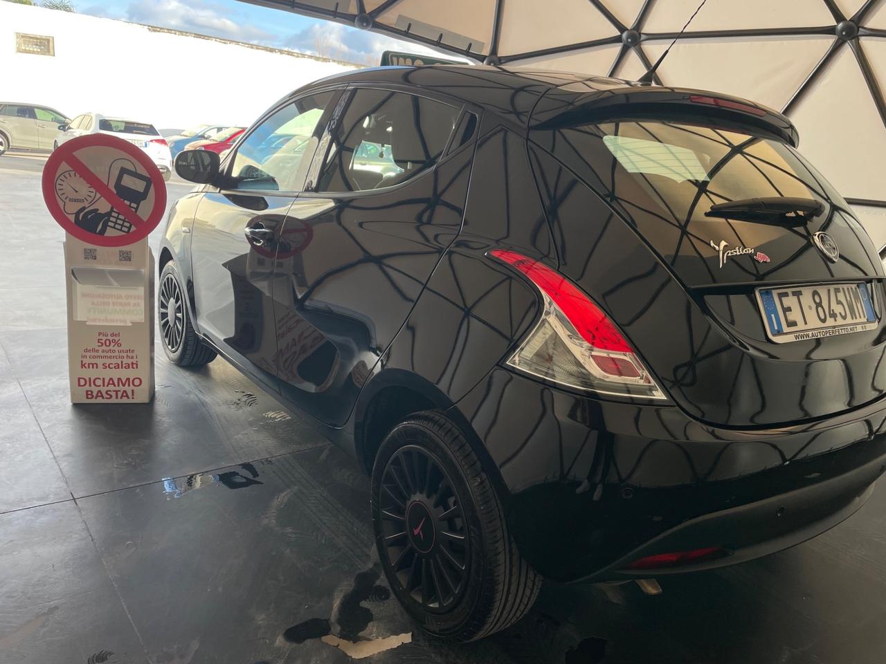 Lancia Ypsilon 1.2 69 CV 5 porte GPL Ecochic Gold