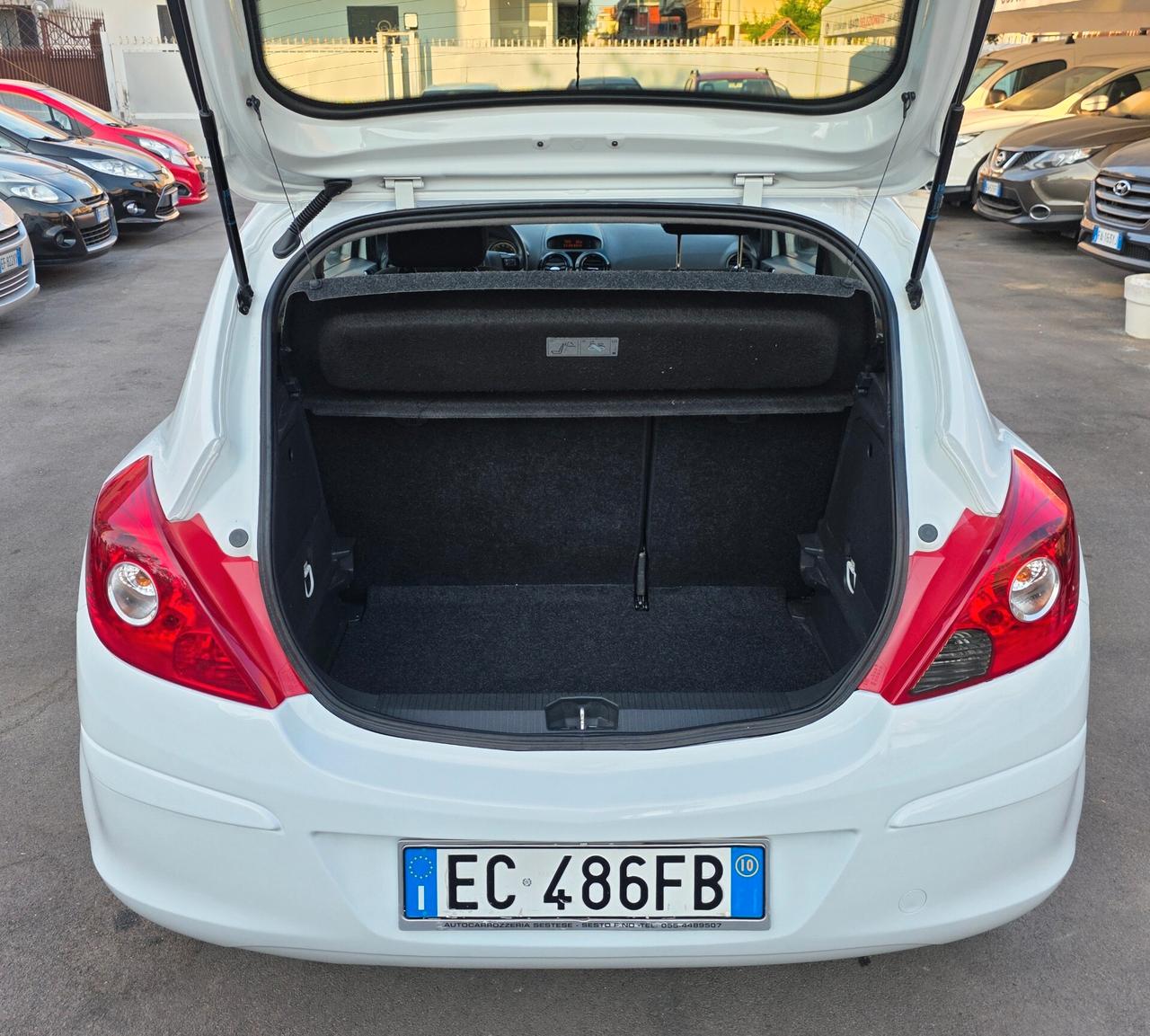 Opel Corsa 1.2 80CV 3 porte GPL-TECH Edition