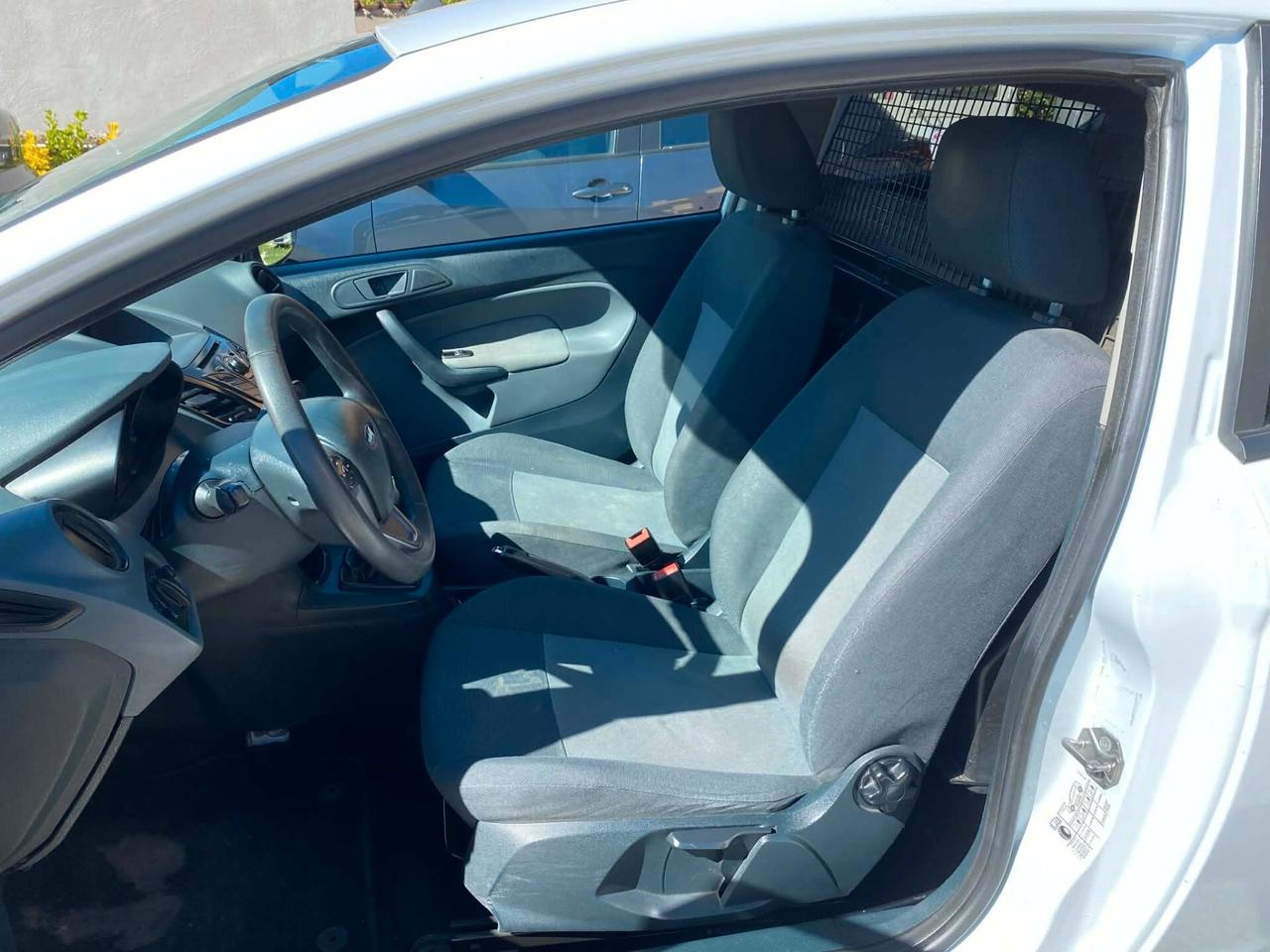 Ford Fiesta 1.4 Tdi Van Ok Neop.