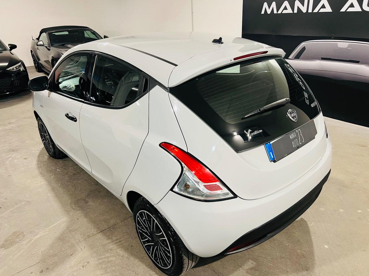 Lancia Ypsilon 1.0 69 CV 5 porte Ecochic Platinum*NEOPATENTATI*