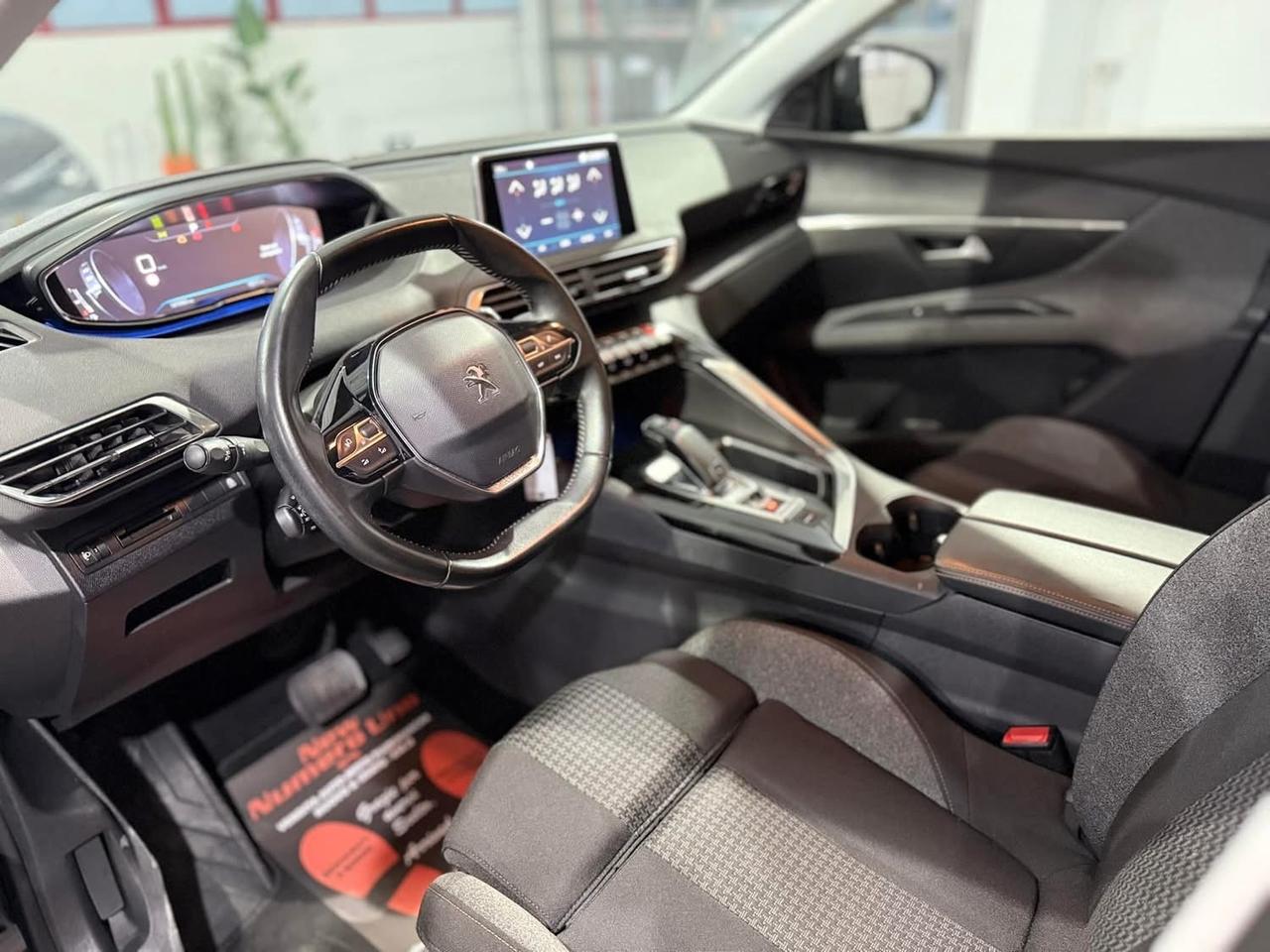 Peugeot 5008 Allure 1.5 BlueHDI 130cv 2021 7Posti