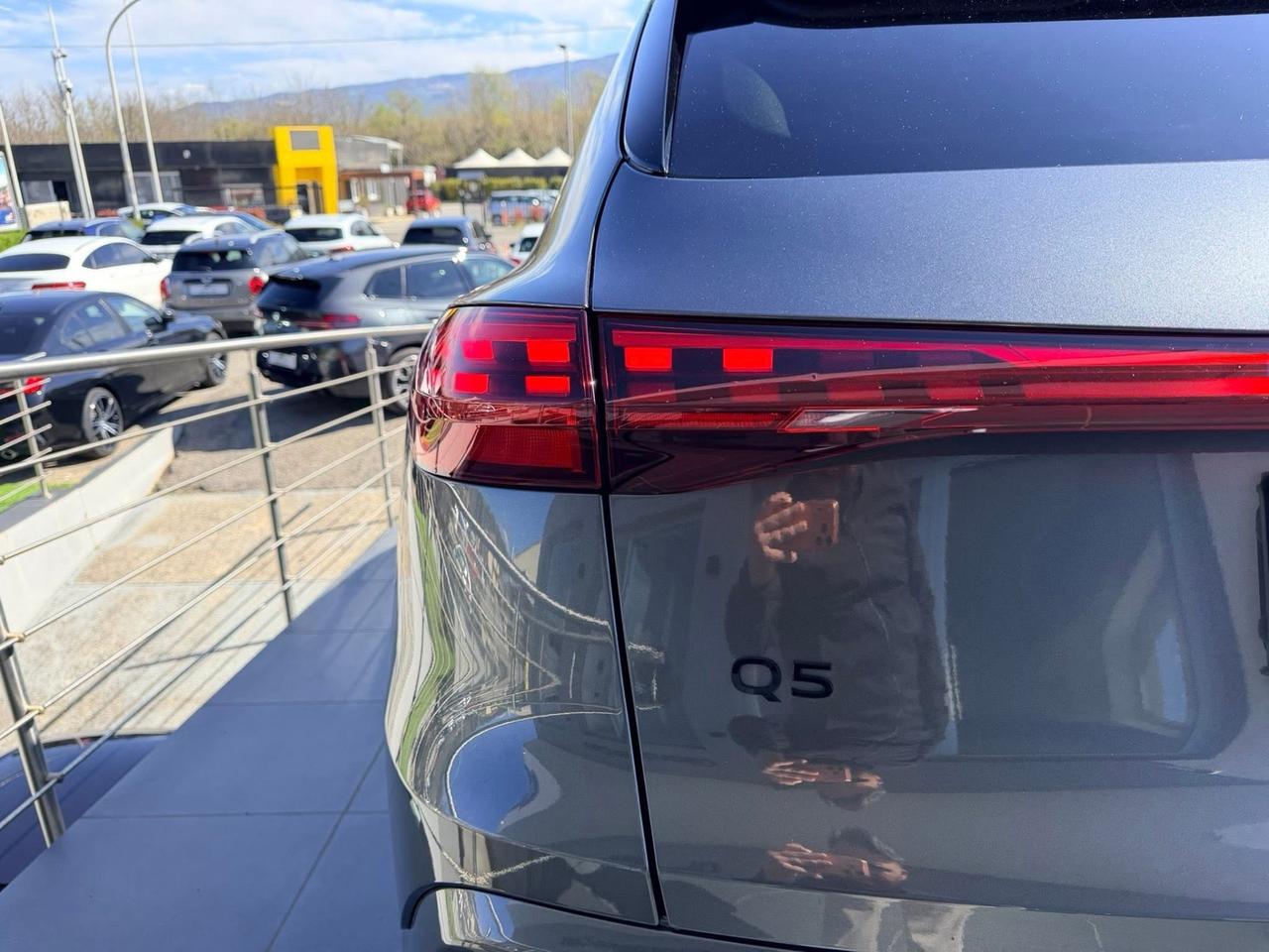 Audi Q5 TDI 150 kW mHEV+ S tronic quattro Launch edition line