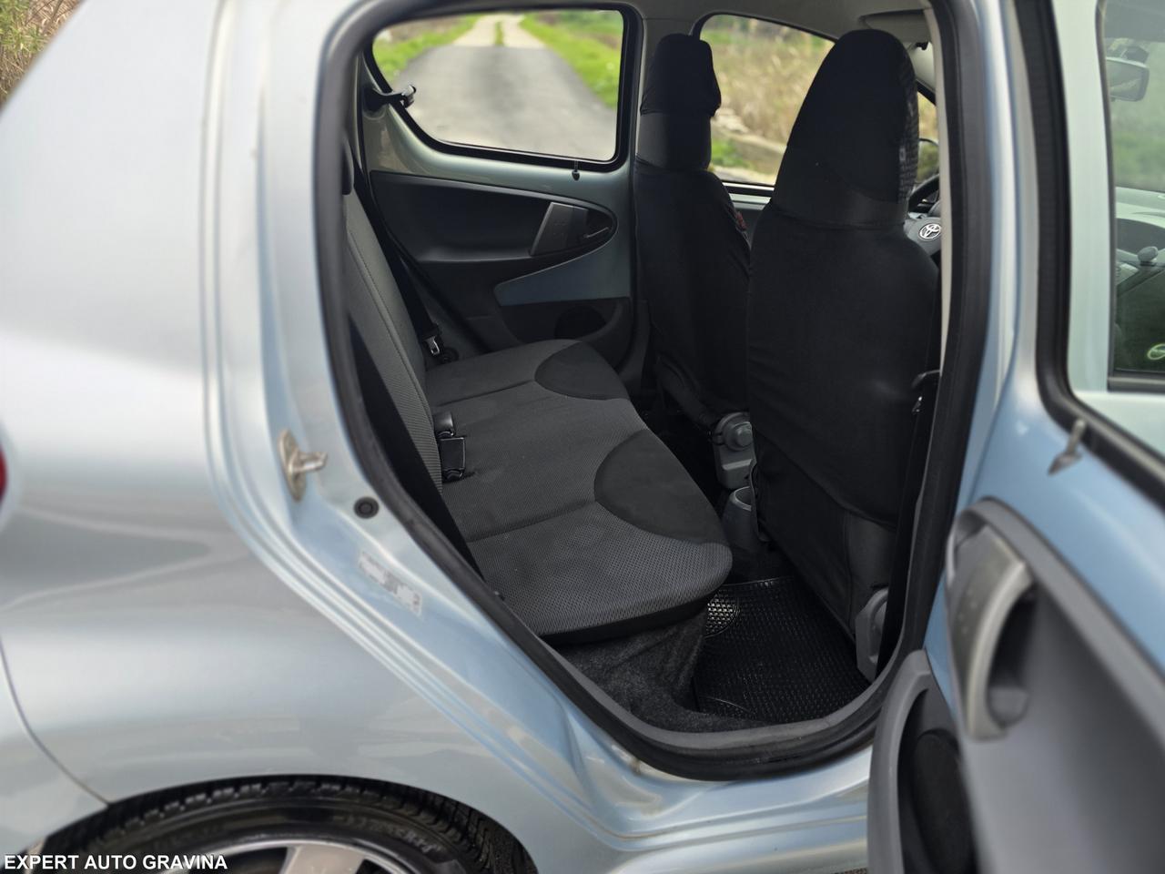 TOYOTA AYGO 1.0 BENZ 5 PORTE PER NEO PATENTATI