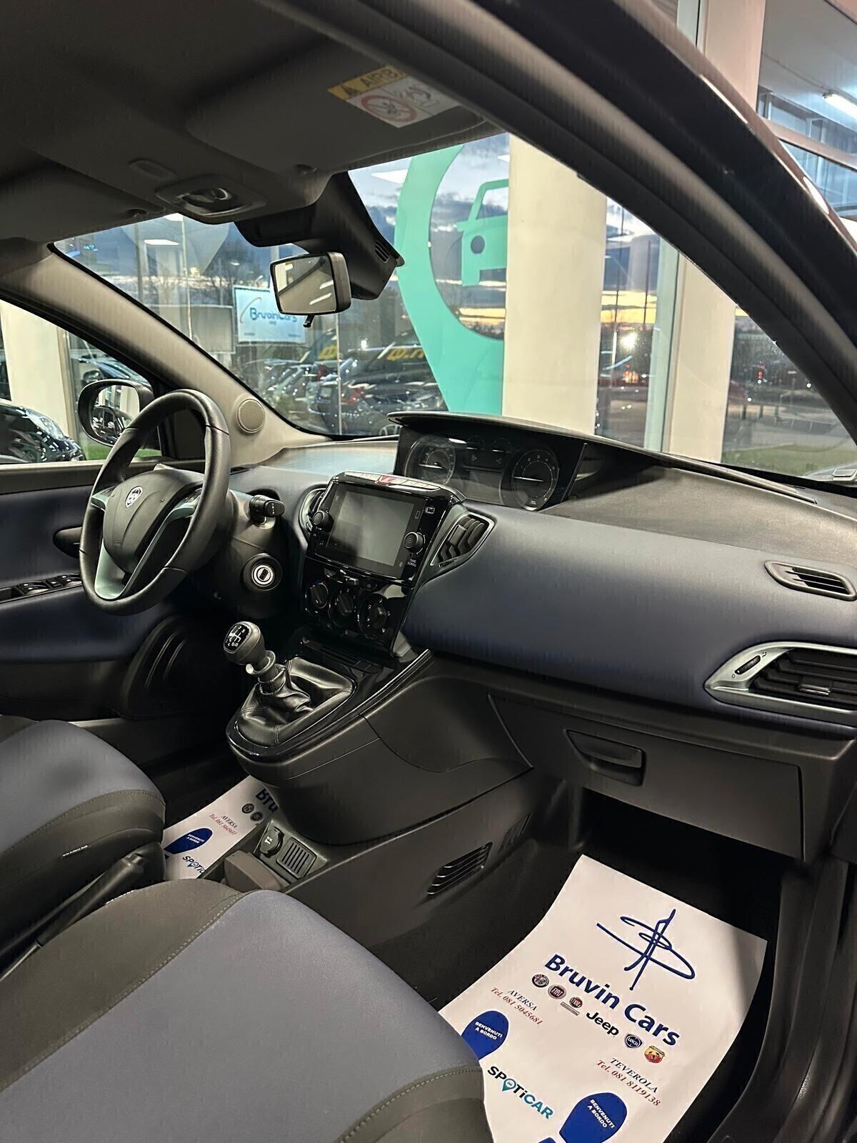 Lancia YPSILON 1.0 Platino 2024 KM AZIEND TELECAMERA