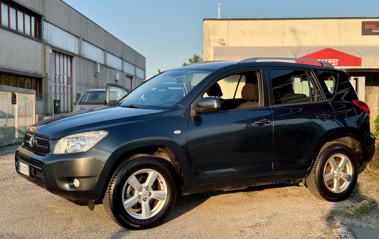 TOYOTA RAV 4 2.0 i BENZINA Luxury 112.000KM PERFETTA