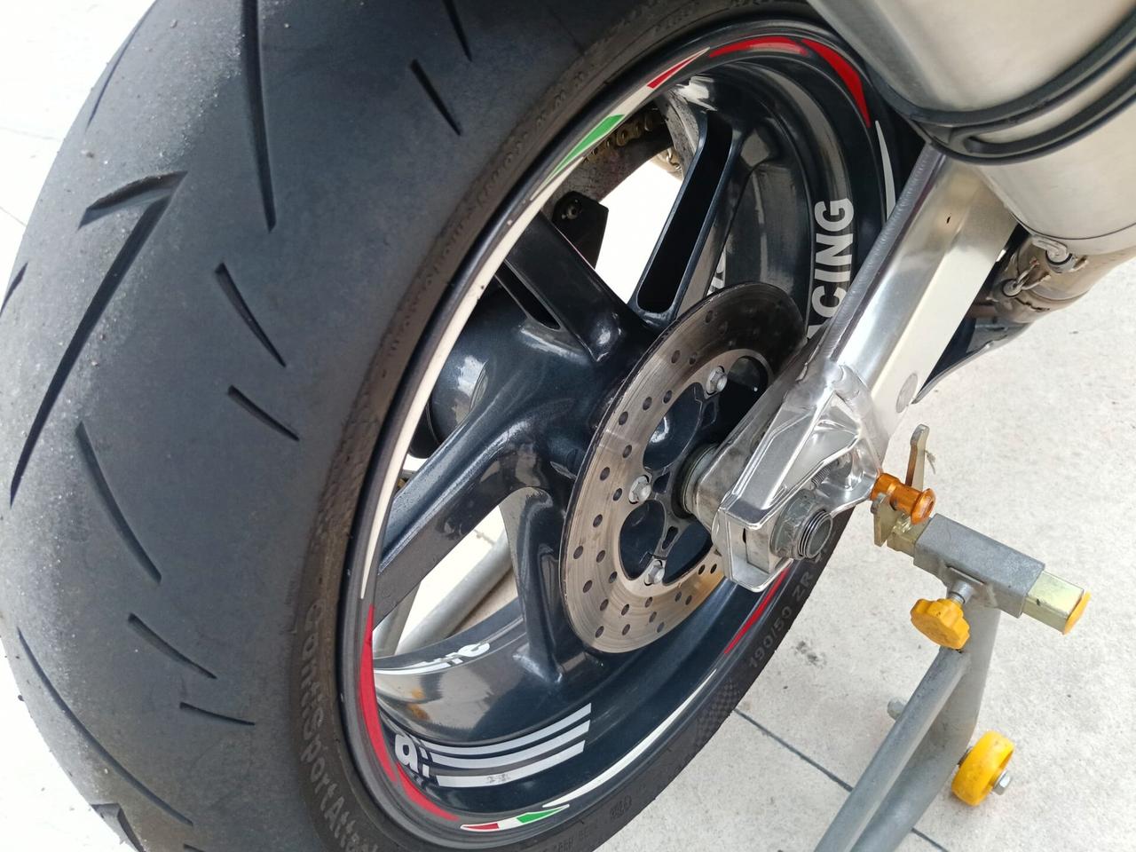 Aprilia RSV 1000