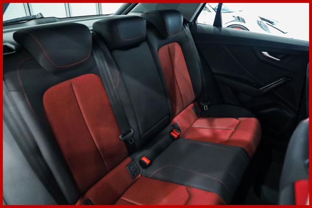 AUDI Q2 35 TDI quattro S tronic Business Plus