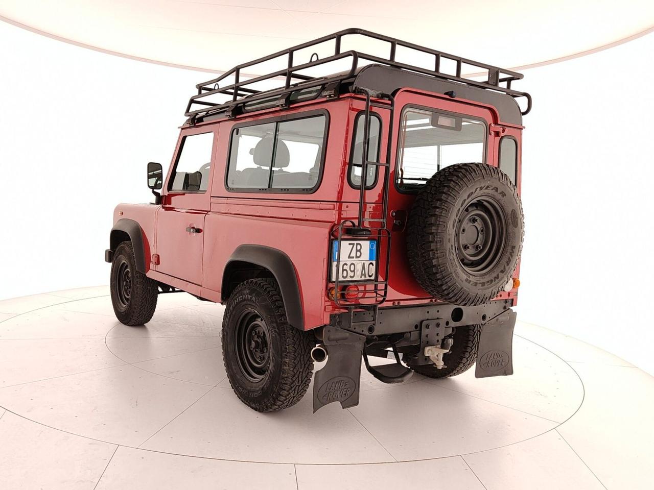 Land Rover Defender 90 2.2 TD4 Soft top N1