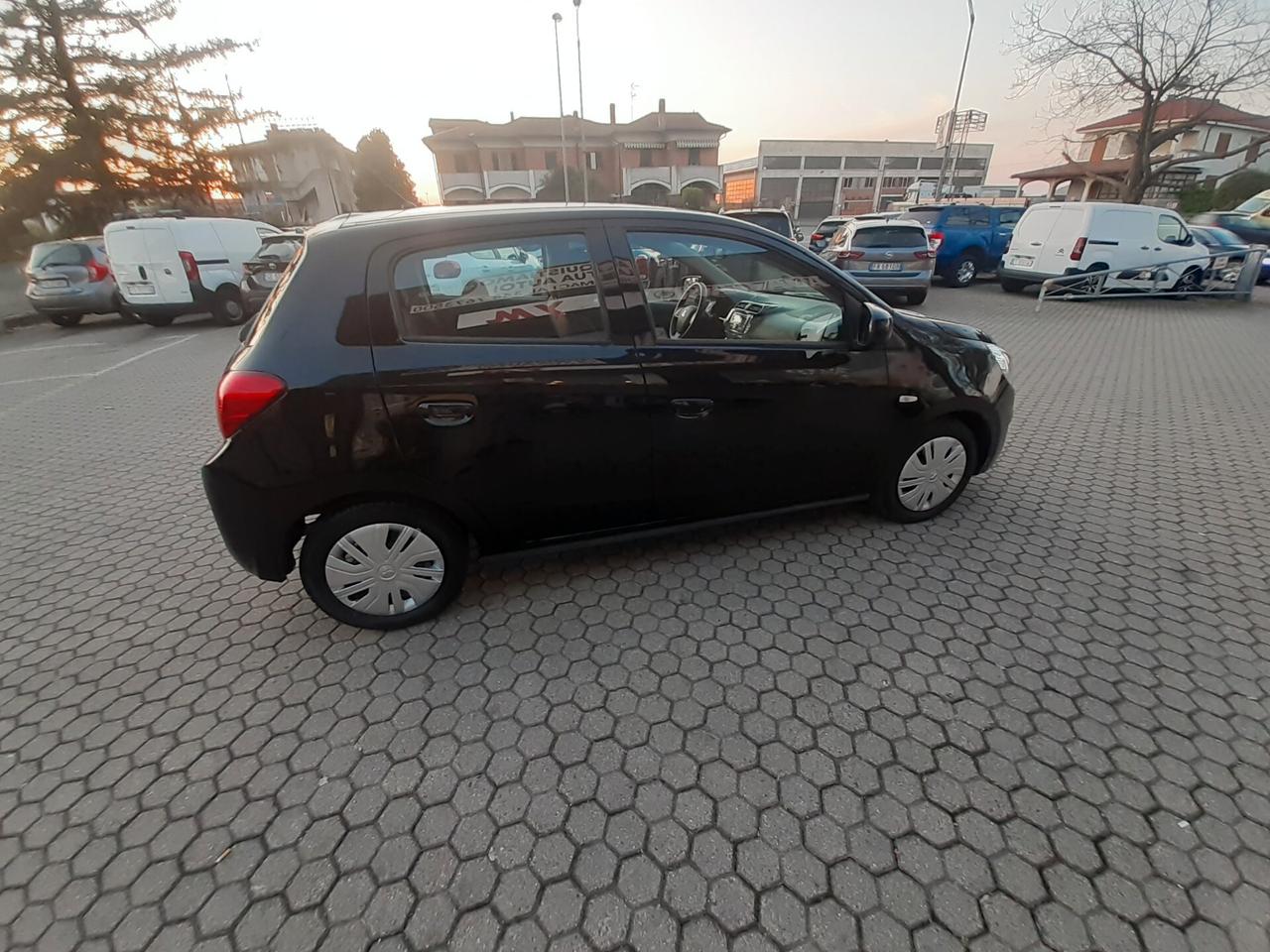 Mitsubishi Space Star 1.0 Invite