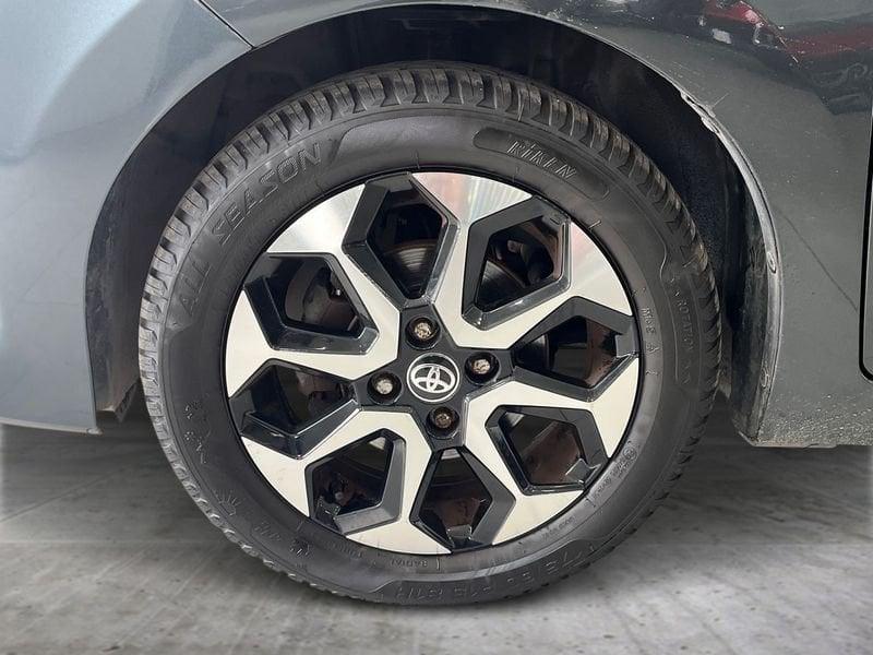 Toyota Aygo Aygo 5p 1.0 x-play m-mt 72cv