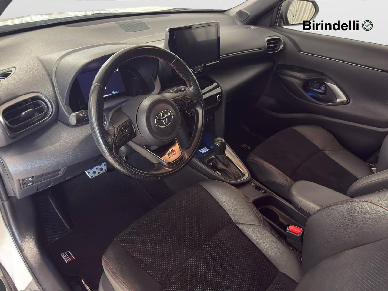 TOYOTA Yaris Cross - Yaris Cross 1.5 Hybrid E-CVT GR SPORT Black Sky