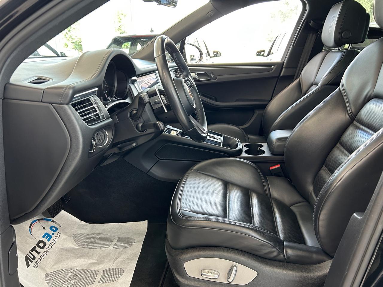 Porsche Macan 2.0 T Auto