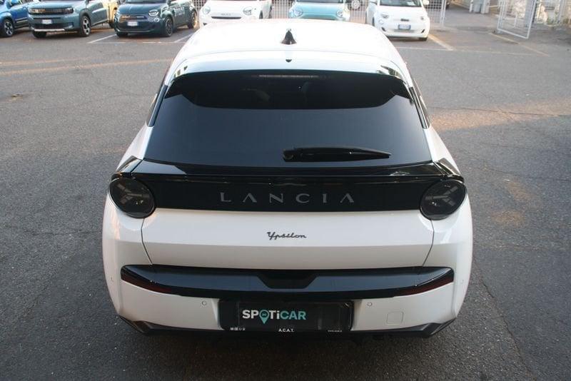 Lancia Ypsilon Ypsilon Hybrid e-DCT LX
