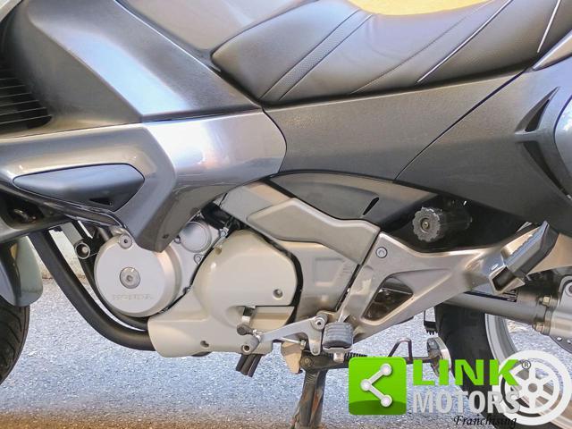 HONDA Deauville 700 Montesa NT 700