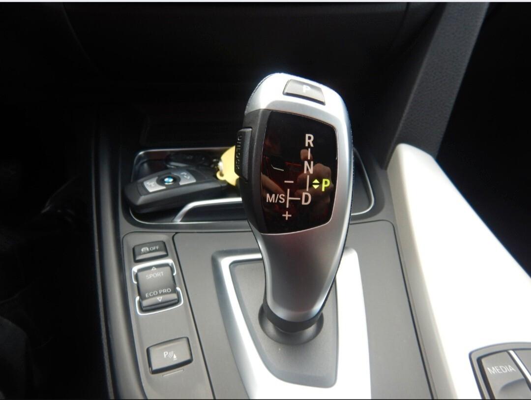 Bmw 320 320d xDrive Touring Business Advantage