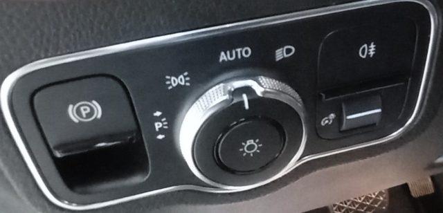 MERCEDES-BENZ GLB 200 d Automatic Business Extra