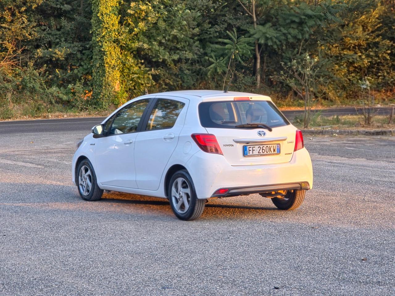 Toyota Yaris 1.5 Hybrid 5 porte Active E6B Automatico NEO 2016