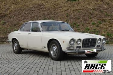 JAGUAR - XJ6