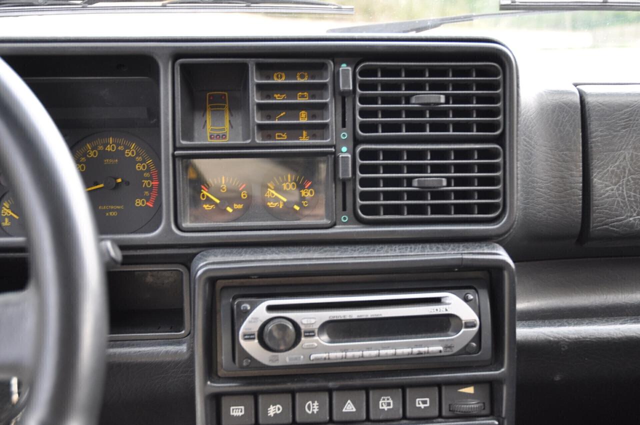 Lancia Delta 2.0i.e. turbo HF integrale 8V (ASI TARGA ORO)