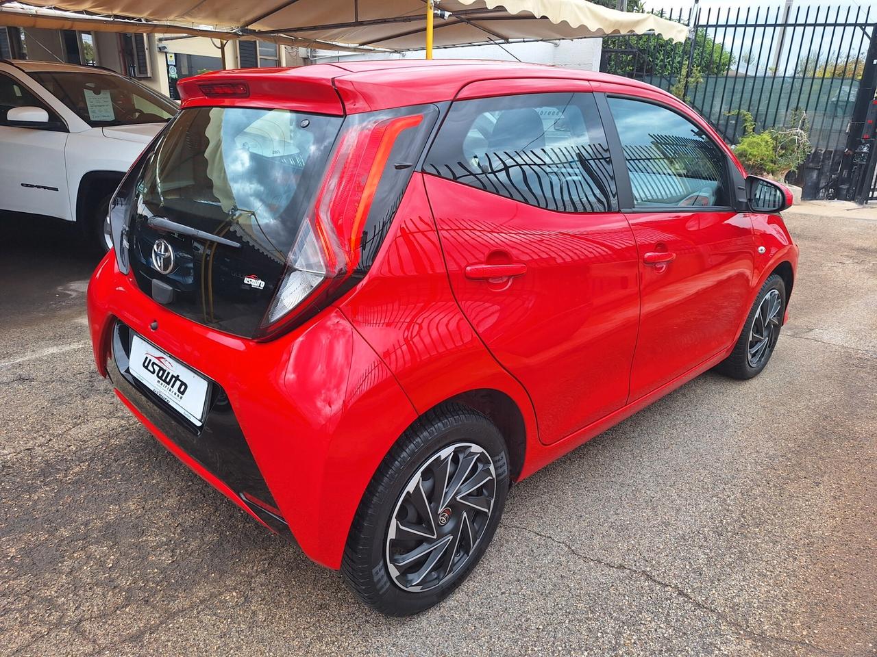 Toyota Aygo 1.0 VVT-i 5 porte x-play 2019