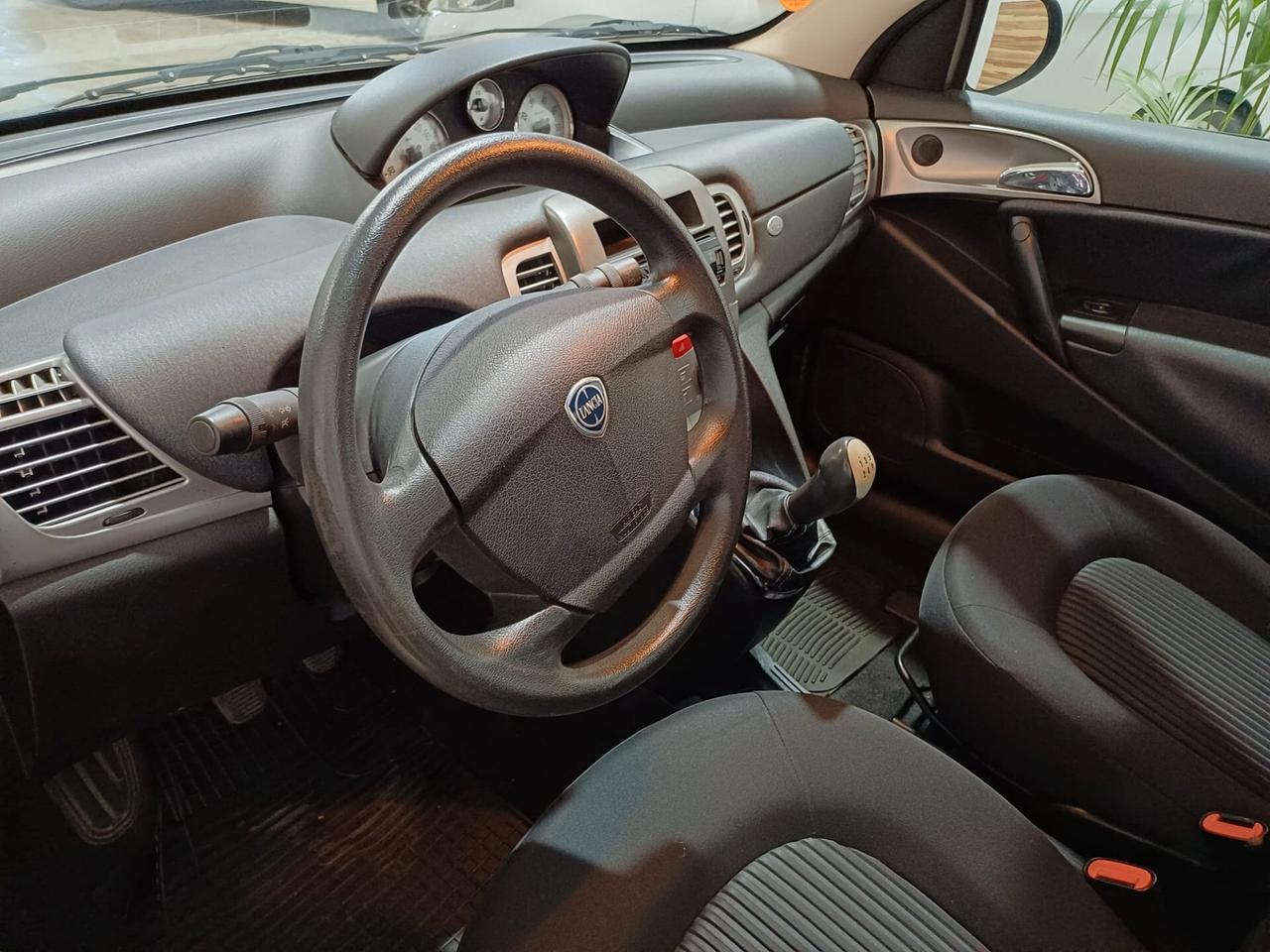 Lancia Ypsilon 1.3 MJT BELLISSIMA - 2011