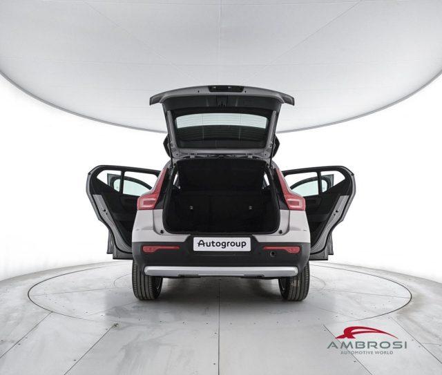 VOLVO XC40 B3 Mild hybrid Benzina Essential