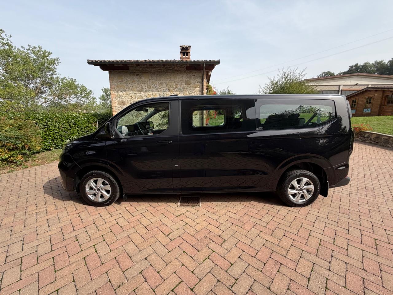 Ford Tourneo Custom Transit doppia cabina titanum 320 L2H1