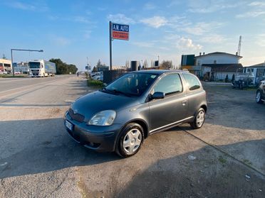Toyota Yaris 1.0 3 porte Sol