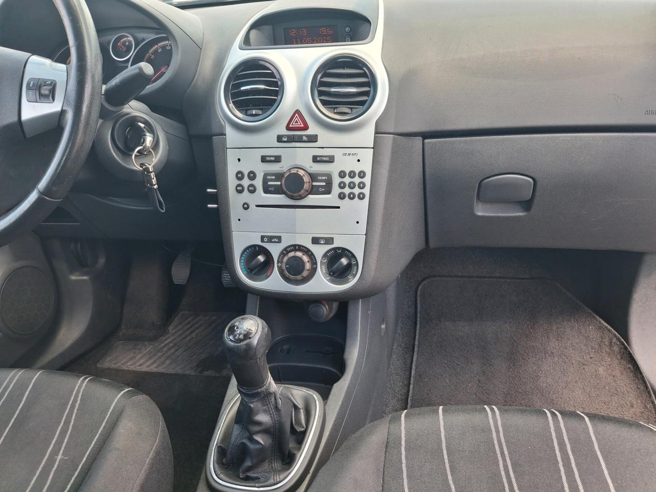 OPEL CORSA 1.2 Benzina Sport-OK NEOPATENTATI-