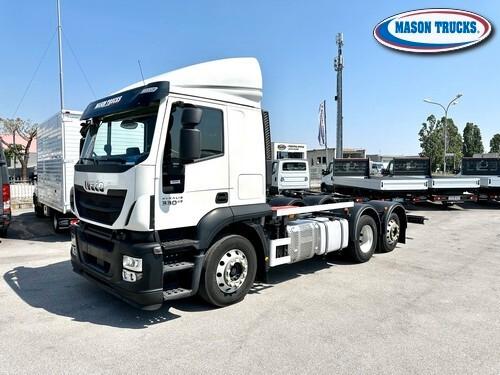 IVECO STRALIS 330, passo 3800, 3 asse sterzante, 2015, km 580.000