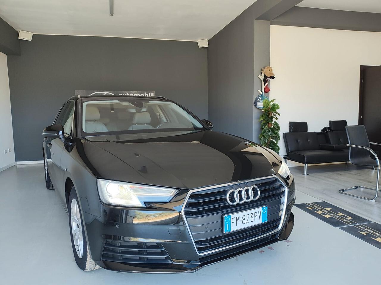 Audi A4 Avant 2.0 TDI 122 CV Sport automatica