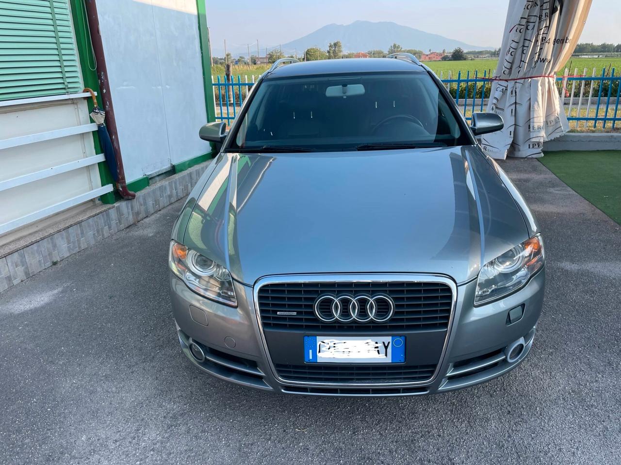 Audi A4 3.0 V6 TDI Avant quattro Sport S TRONIC