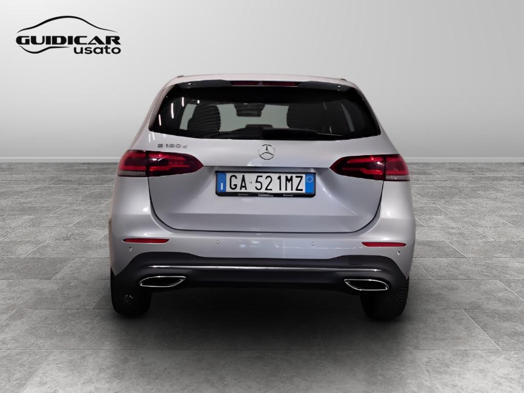 Mercedes-Benz Classe B - W247 2018 - B 180 d Sport Plus auto
