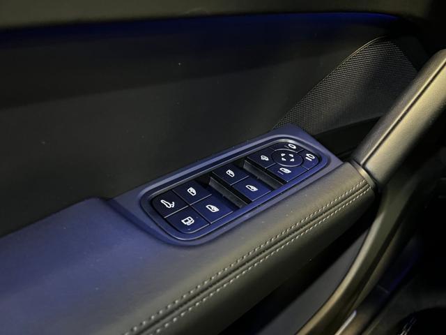 PORSCHE Cayenne 3.0 V6 E-Hybrid / TETTO PANORAMICO / GANCIO / 360°