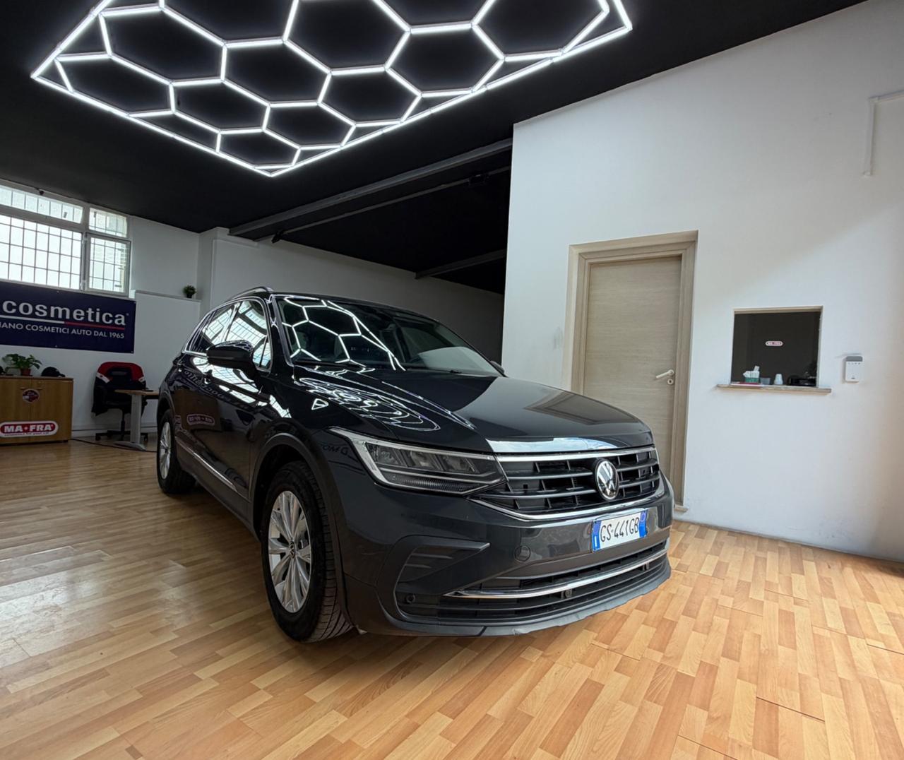 Volkswagen Tiguan 2.0 TDI 150 CV SCR DSG R-Line