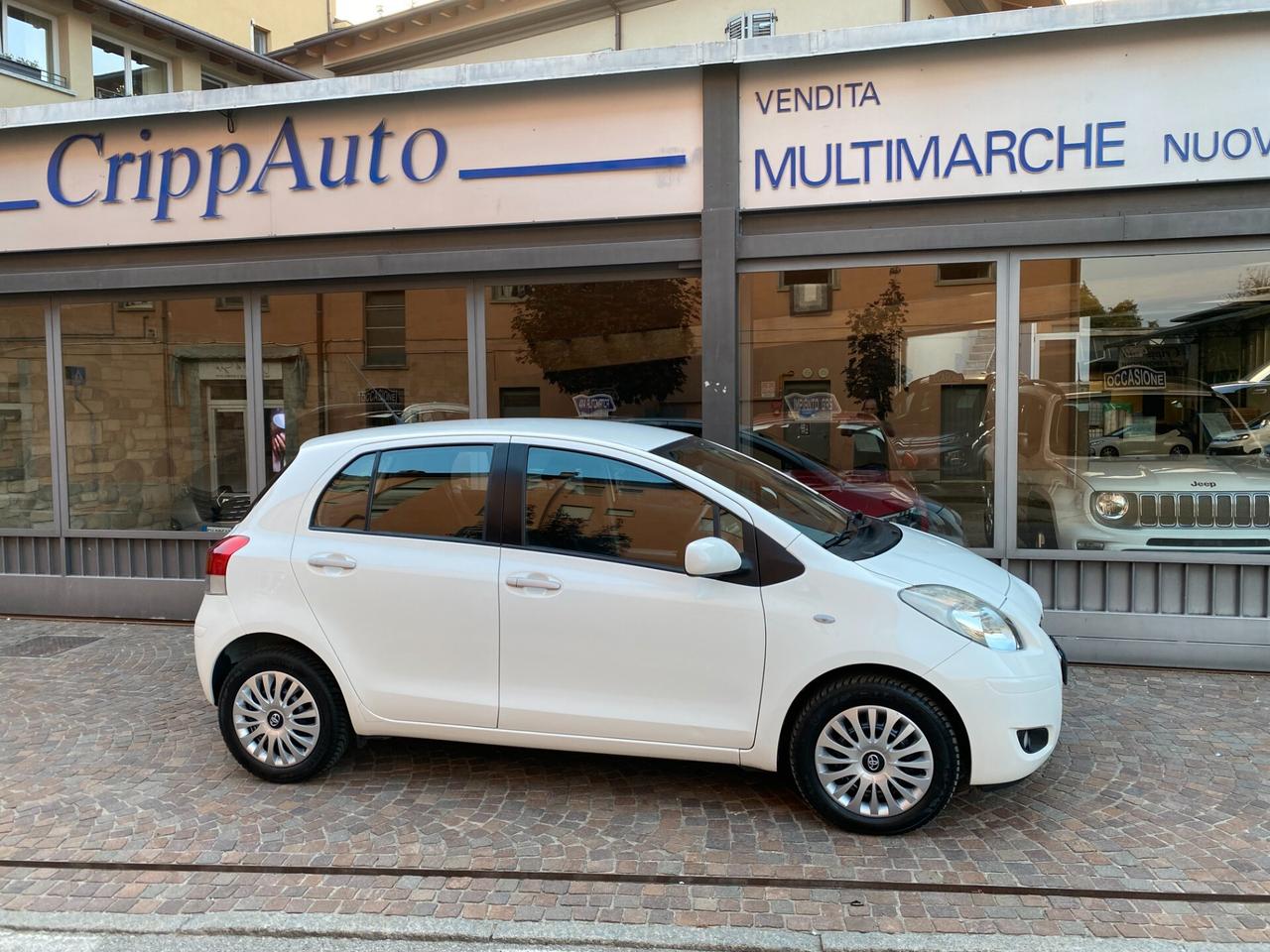 Toyota Yaris 1.0 5 Porte Sol
