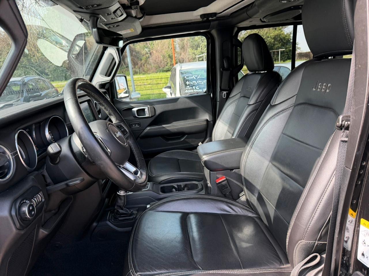 Jeep Wrangler Unlimited 2.2 Mjt II Sahara