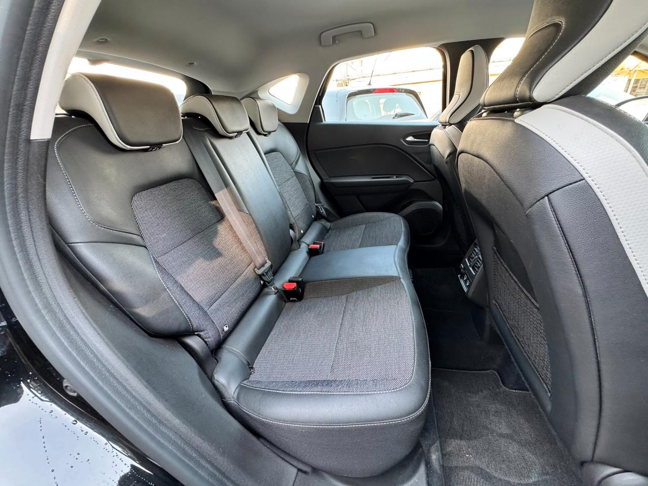 Renault Captur 1.6 Plug-in Hybrid E-Tech 160 CV Intens